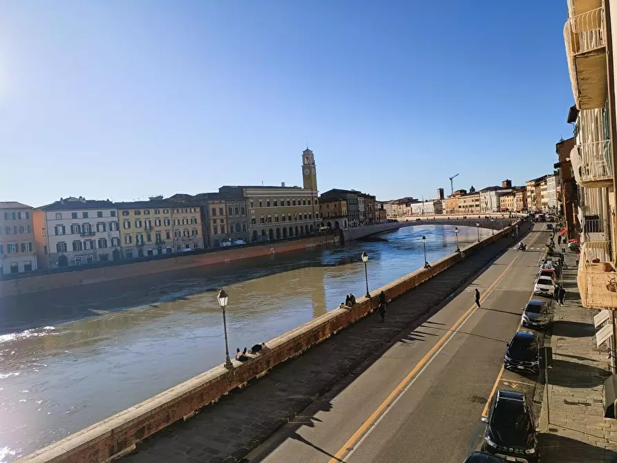 Immagine 1 di Appartamento in vendita  a Pisa