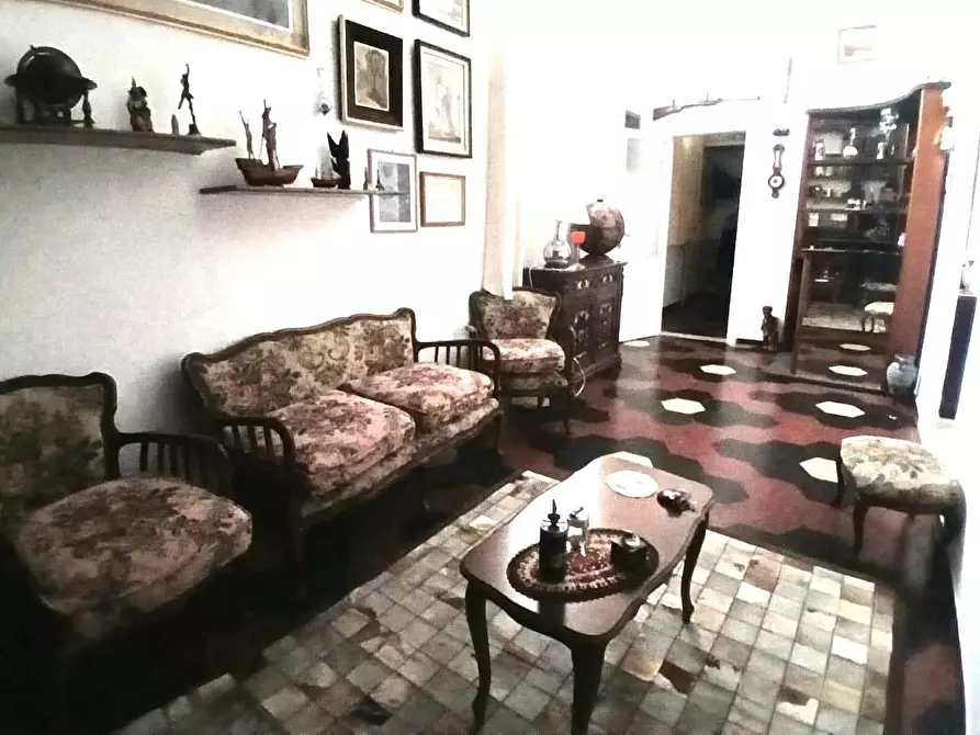 Immagine 5 di Appartamento in vendita  a Livorno