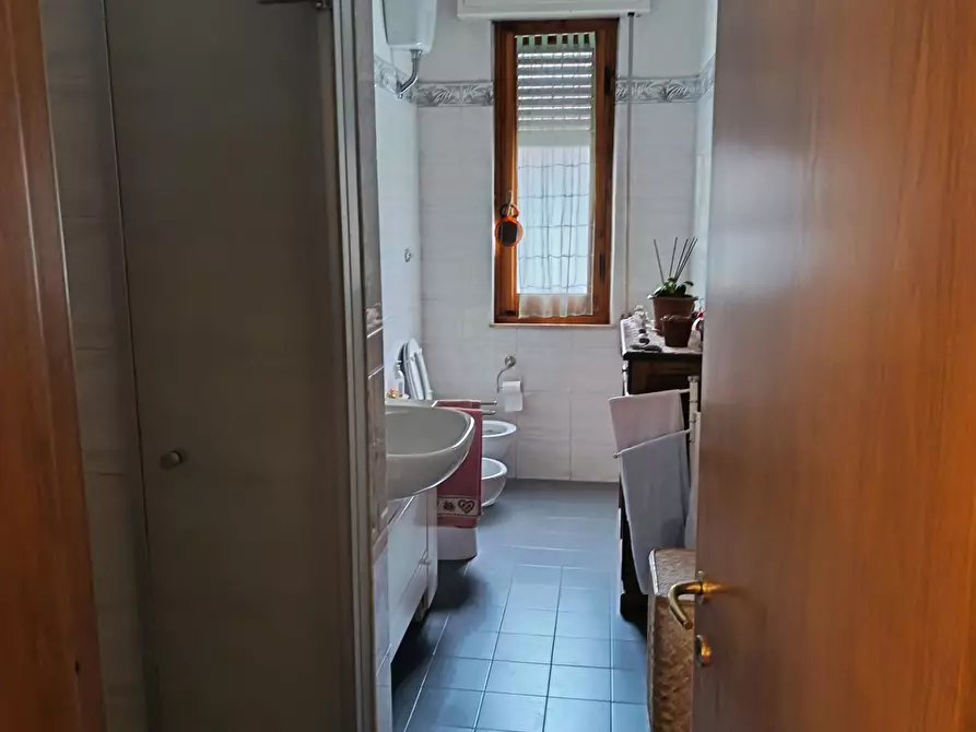 Immagine 17 di Appartamento in vendita  a Prato