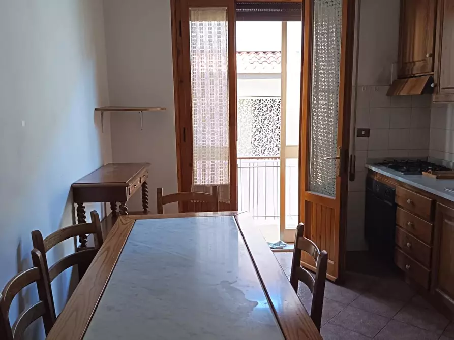 Immagine 2 di Appartamento in vendita  a Prato