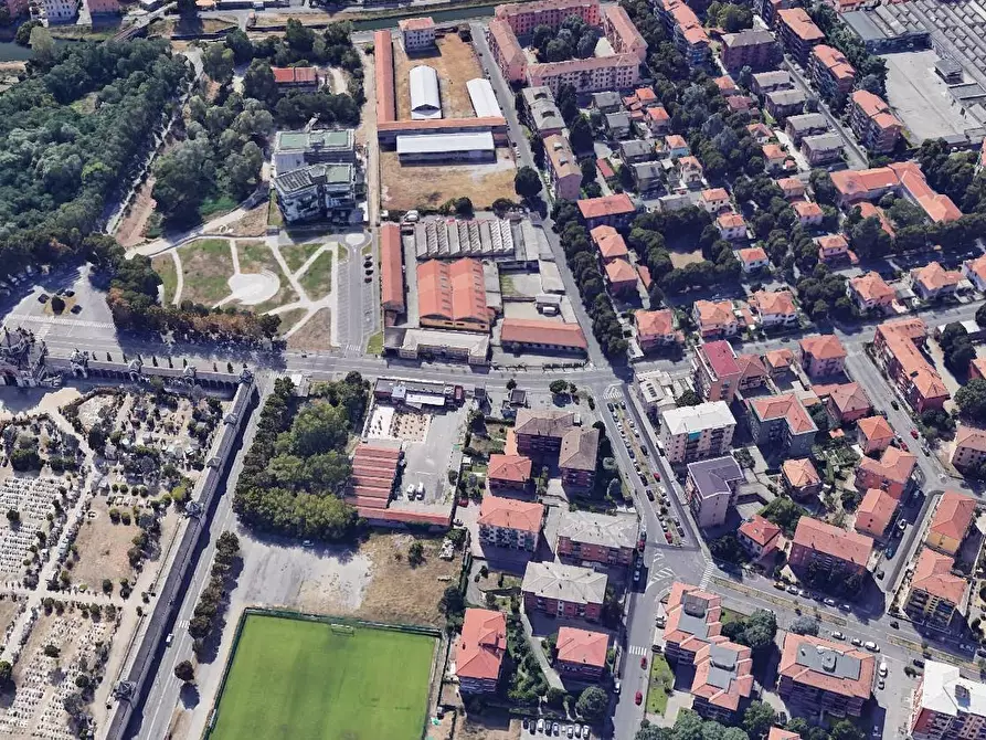 Immagine 2 di Capannone industriale in vendita  a Pavia