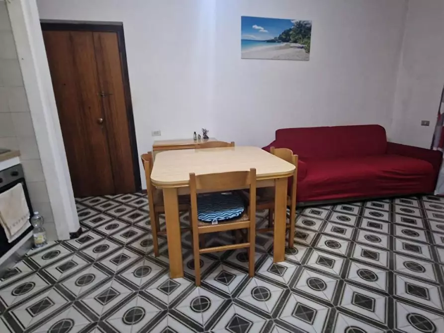 Immagine 3 di Appartamento in vendita  a Carrara