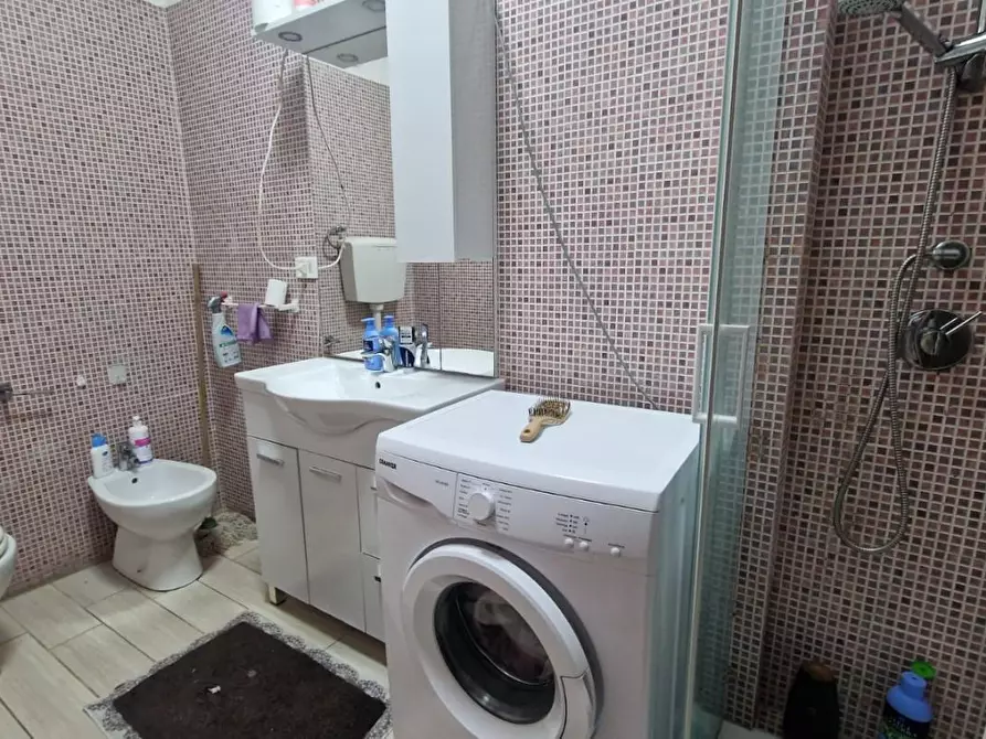 Immagine 9 di Appartamento in vendita  a Carrara