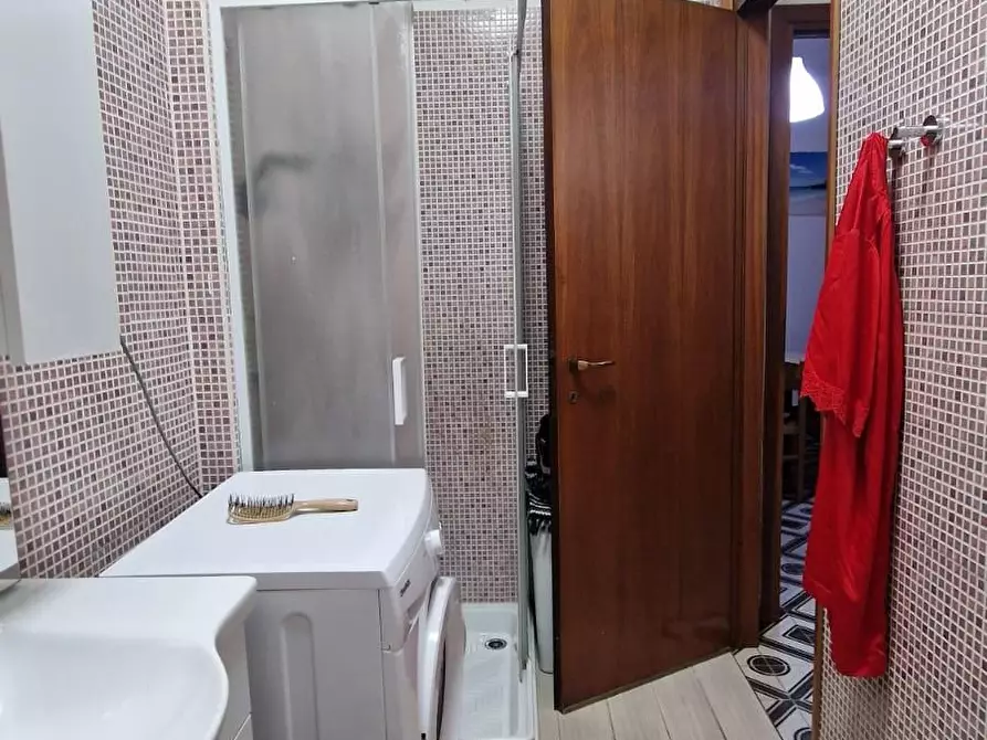 Immagine 6 di Appartamento in vendita  a Carrara