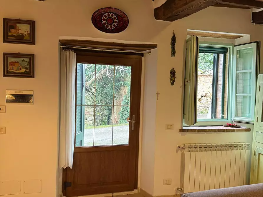 Immagine 8 di Appartamento in vendita  a Monticiano