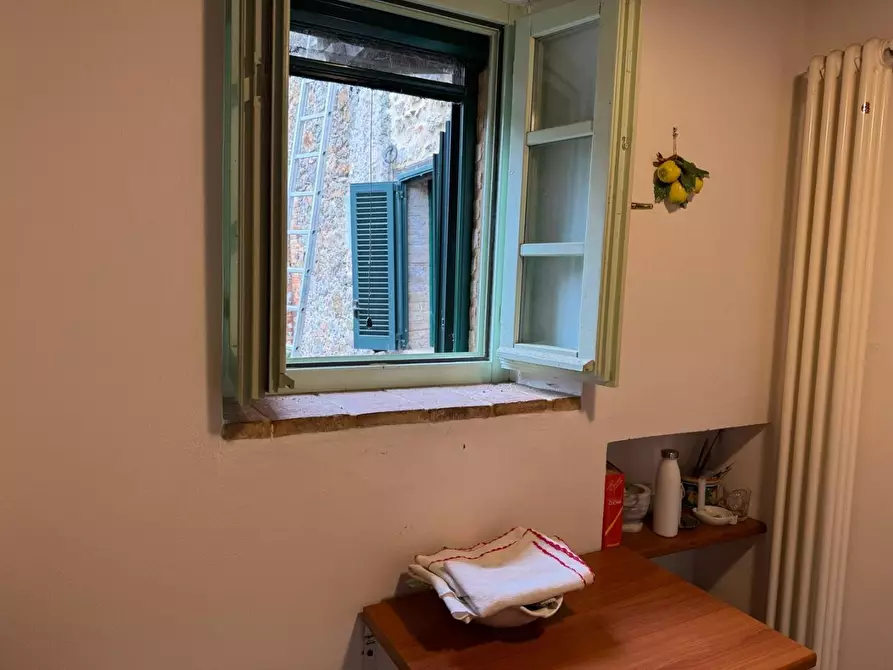 Immagine 21 di Appartamento in vendita  a Monticiano