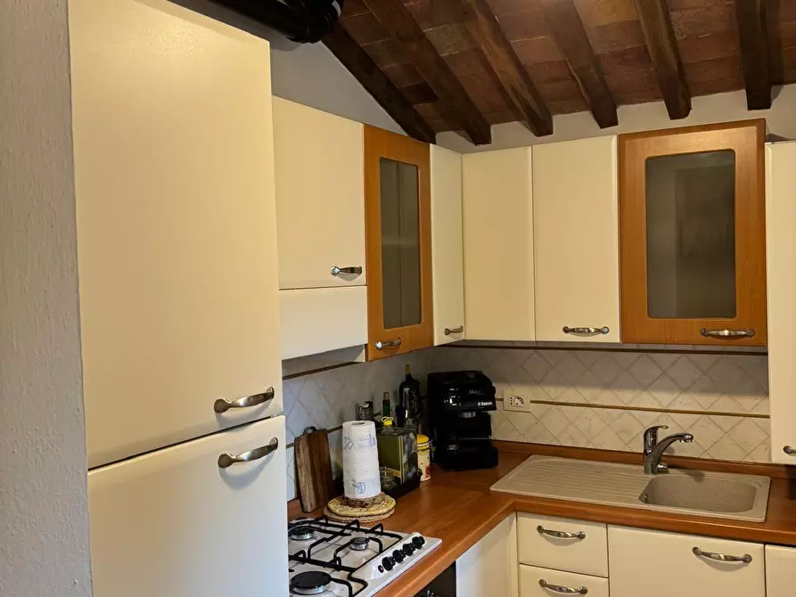 Immagine 11 di Appartamento in vendita  a Monticiano