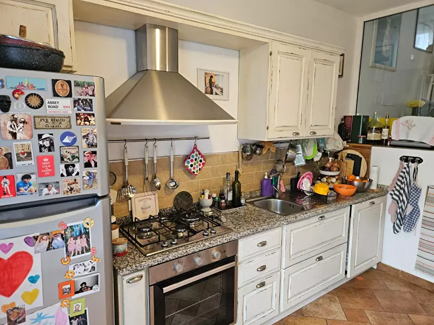 Immagine 7 di Villetta a schiera in vendita  a Livorno