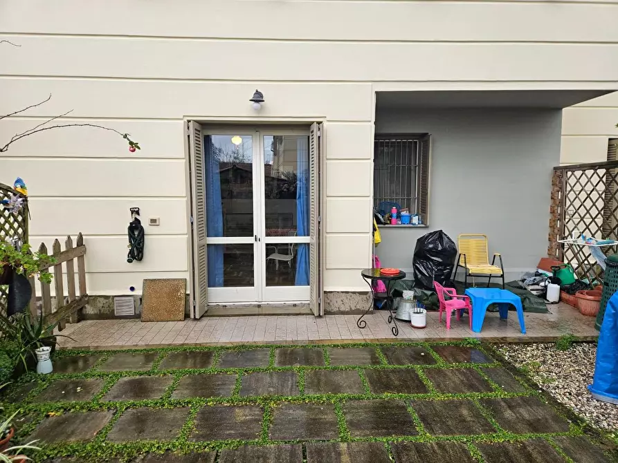 Immagine 2 di Villetta a schiera in vendita  a Livorno