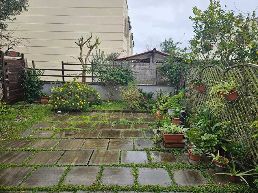 Immagine 4 di Villetta a schiera in vendita  a Livorno