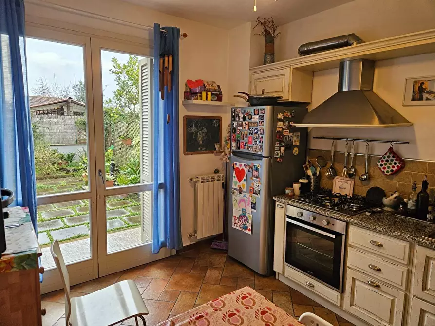 Immagine 8 di Villetta a schiera in vendita  a Livorno