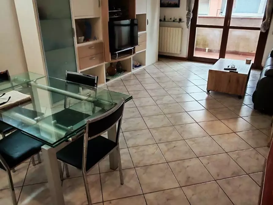 Immagine 3 di Appartamento in vendita  a Massa