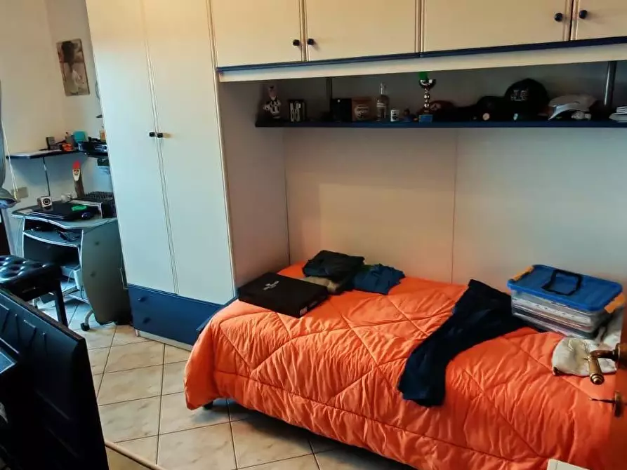 Immagine 12 di Appartamento in vendita  a Massa