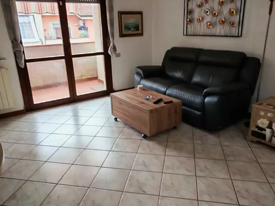 Immagine 4 di Appartamento in vendita  a Massa