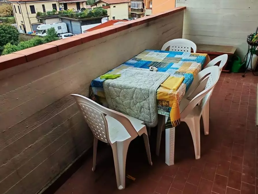 Immagine 17 di Appartamento in vendita  a Massa