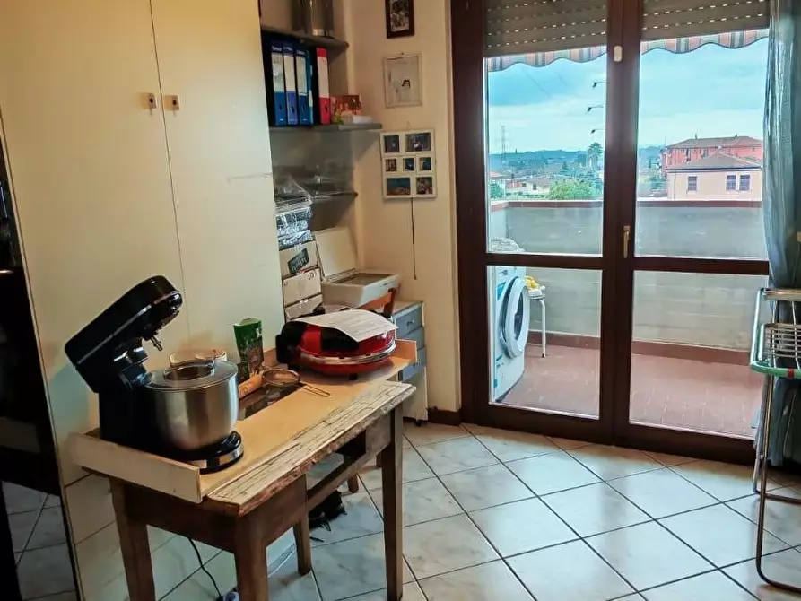 Immagine 10 di Appartamento in vendita  a Massa