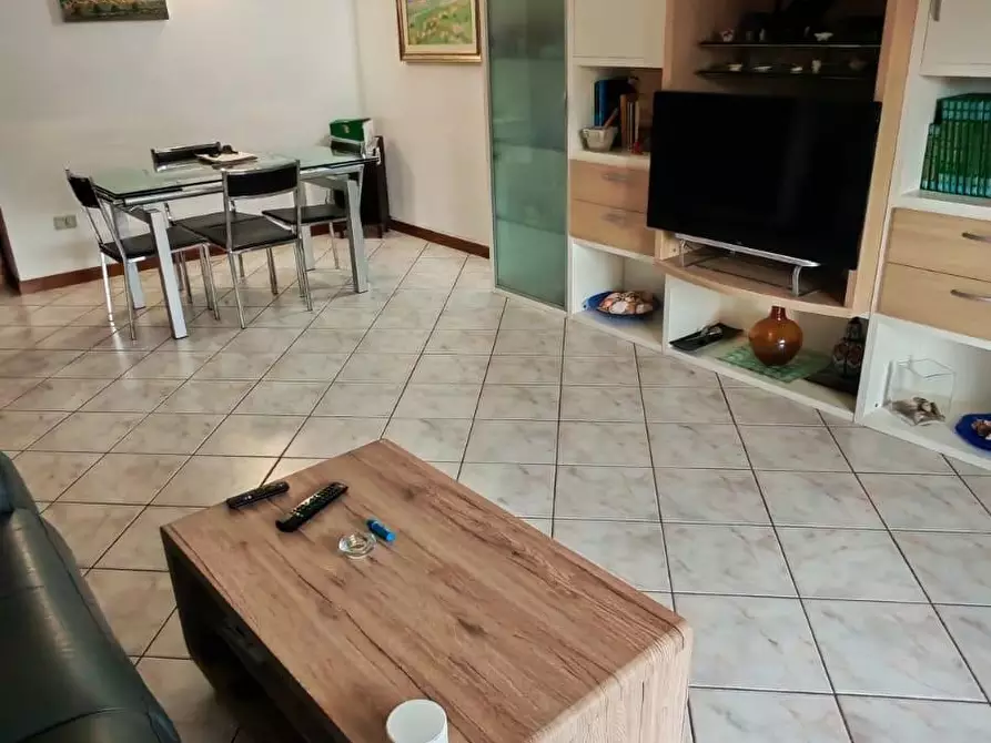 Immagine 7 di Appartamento in vendita  a Massa