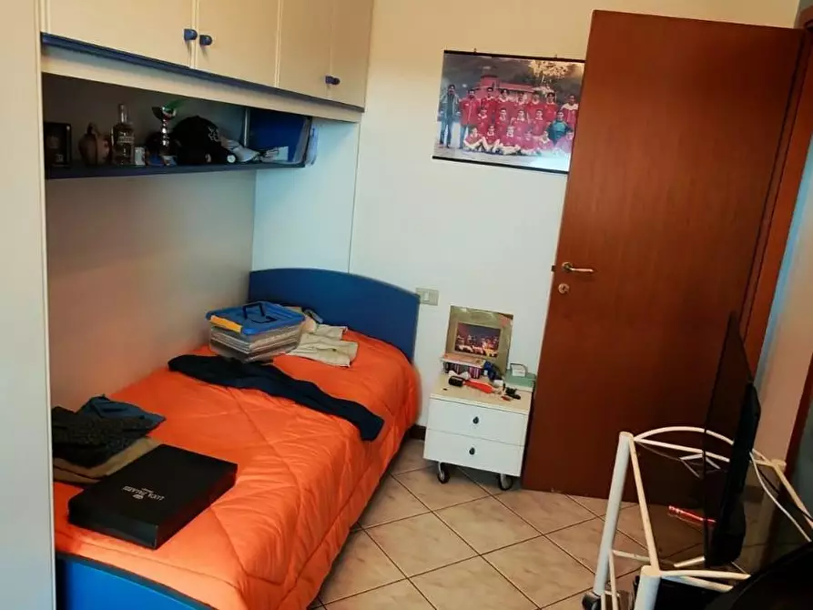 Immagine 11 di Appartamento in vendita  a Massa