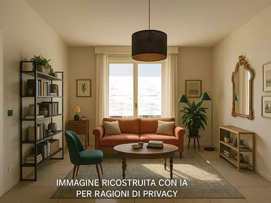 Immagine 1 di Appartamento in vendita  a Lucca