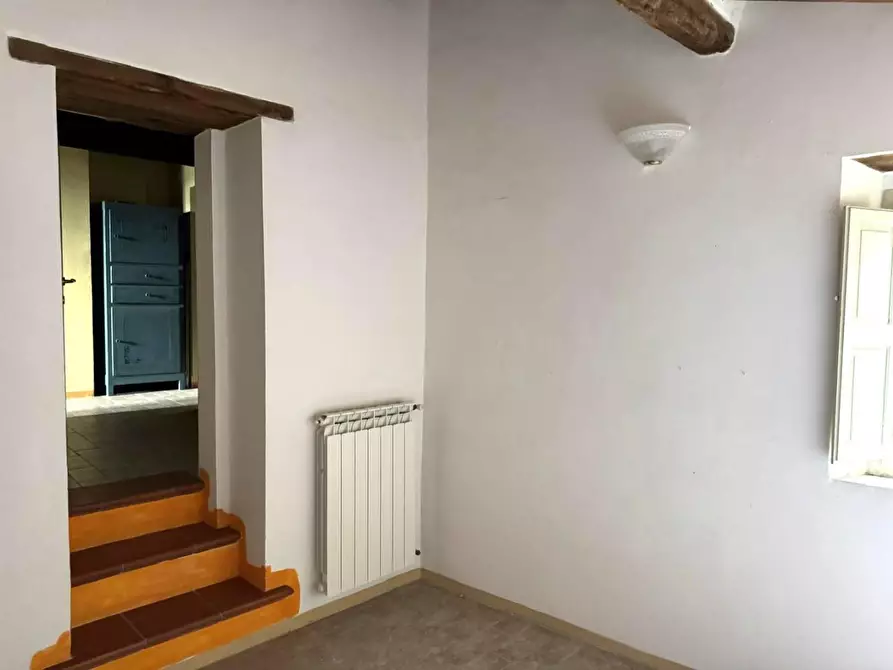 Immagine 1 di Appartamento in vendita  a Monticiano