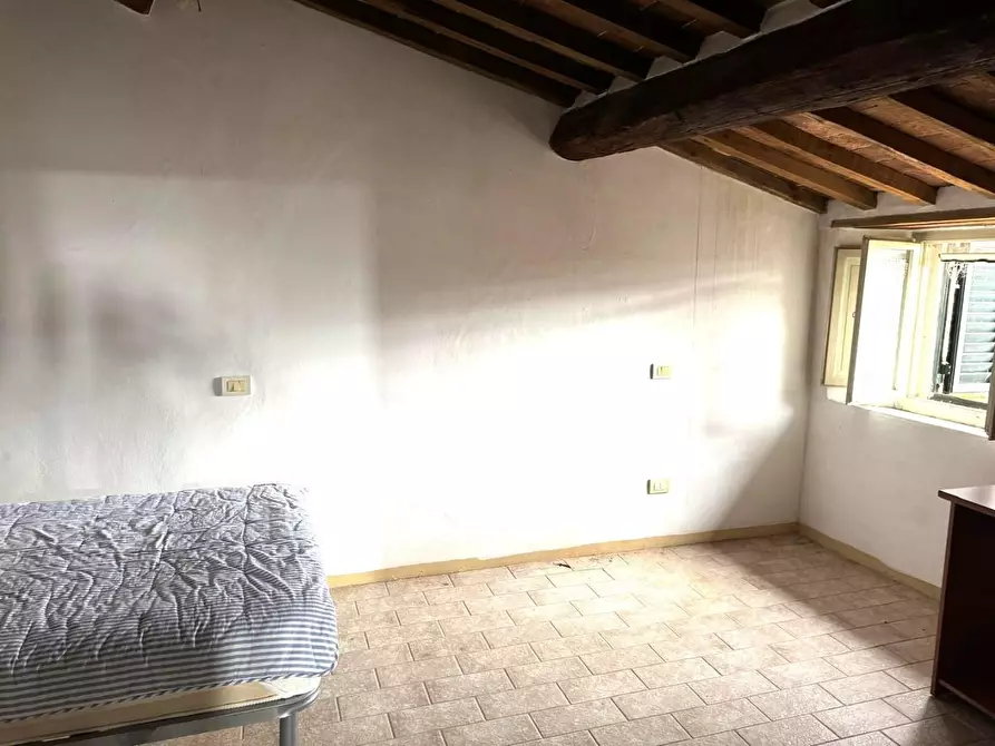 Immagine 10 di Appartamento in vendita  a Monticiano