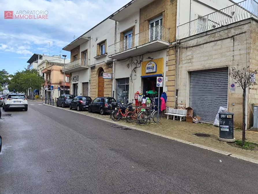 Immagine 9 di Magazzino in vendita  a Lecce