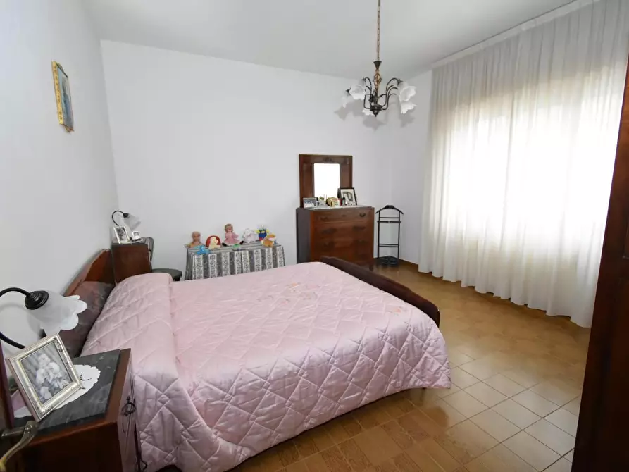 Immagine 22 di Villa in vendita  a San Giuliano Terme