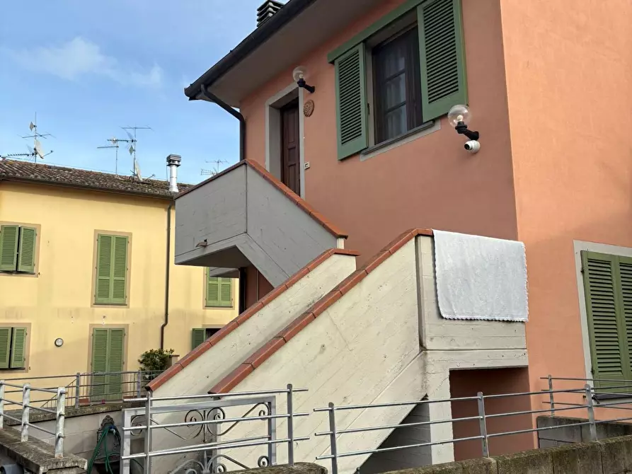 Immagine 1 di Appartamento in vendita  a Crespina Lorenzana