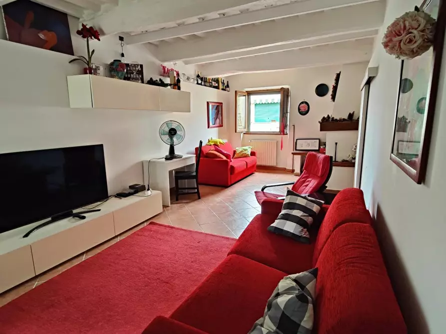 Immagine 1 di Terratetto in vendita  a Cascina