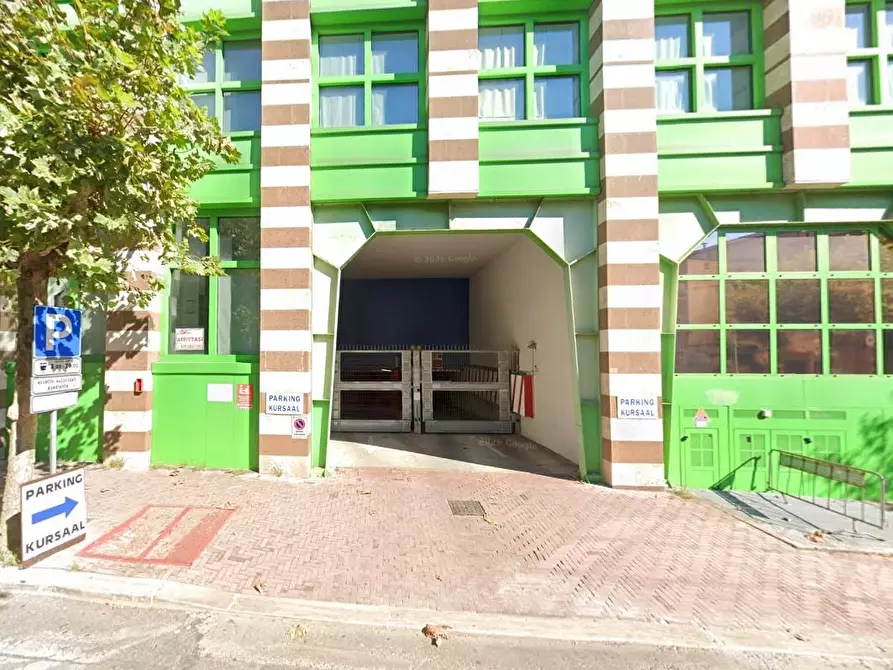 Immagine 1 di Garage in vendita  a Montecatini Terme