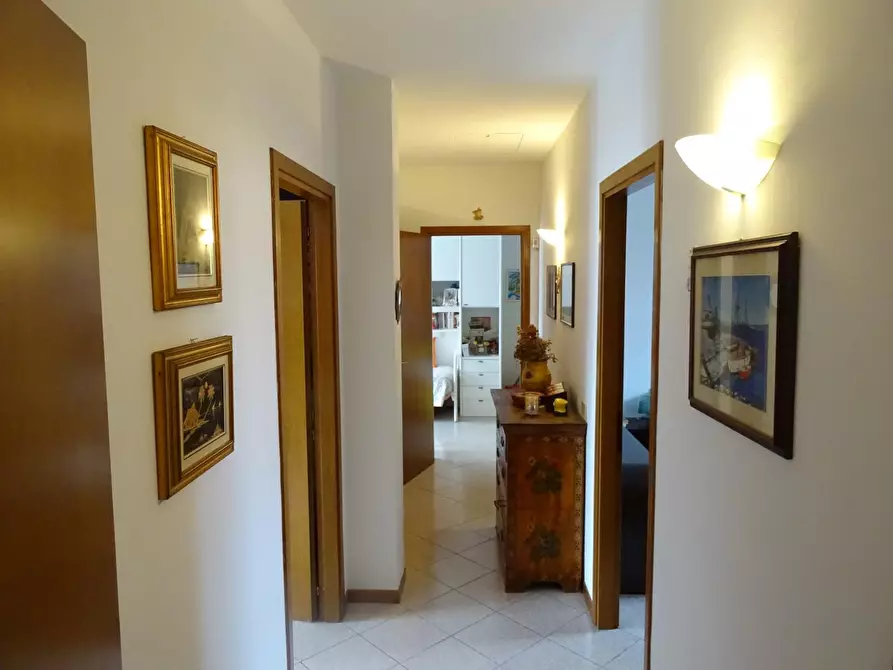 Immagine 10 di Appartamento in vendita  a Prato