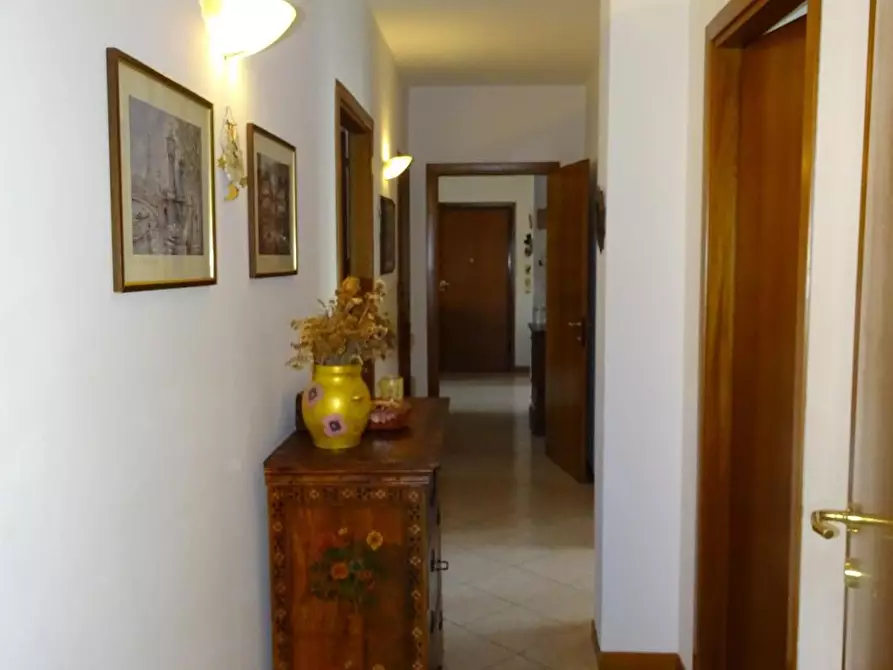 Immagine 21 di Appartamento in vendita  a Prato