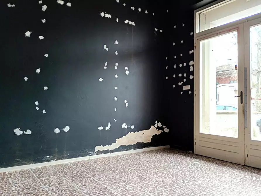 Immagine 2 di Negozio in affitto  a San Miniato