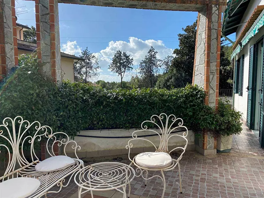 Immagine 14 di Villa in vendita  a Carrara