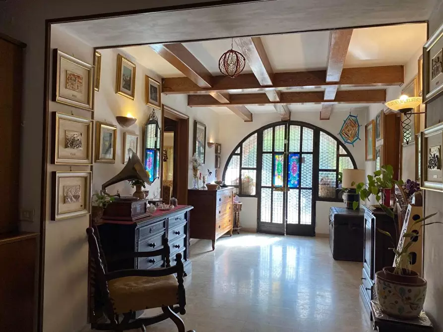 Immagine 20 di Villa in vendita  a Carrara