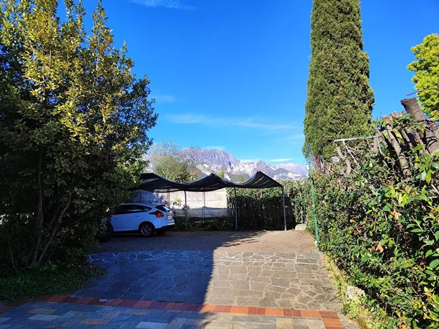 Immagine 6 di Villa in vendita  a Carrara