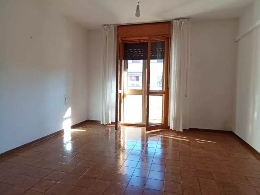 Immagine 11 di Appartamento in vendita  a Pisa