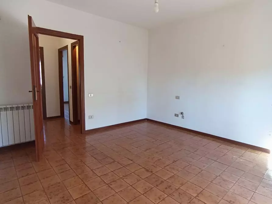 Immagine 9 di Appartamento in vendita  a Pisa