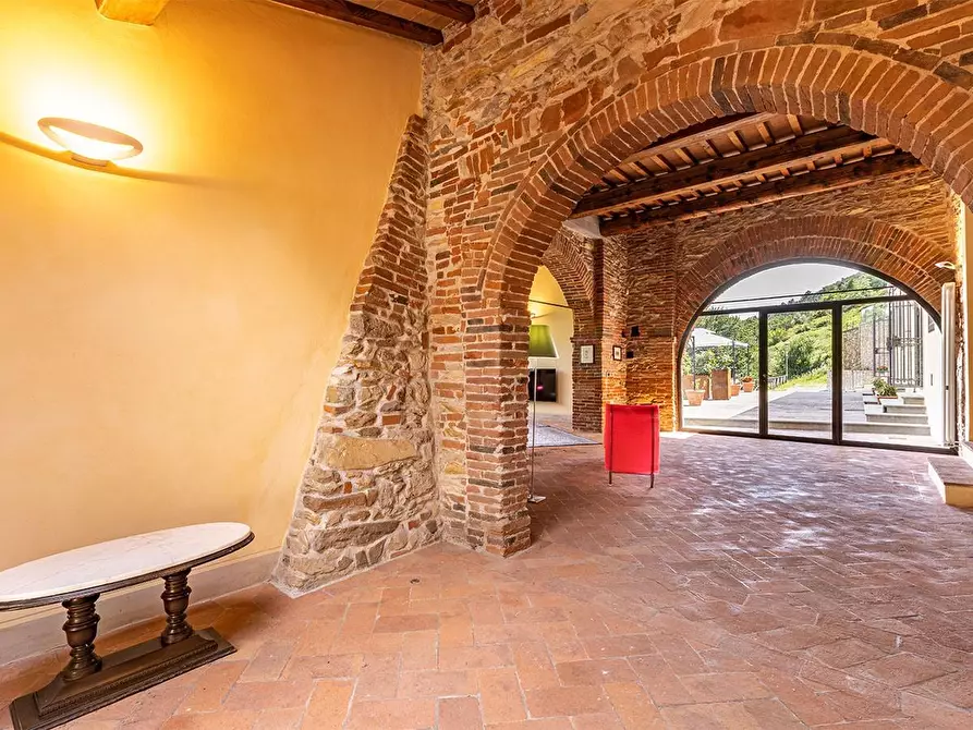 Immagine 27 di Rustico / casale in vendita  a Vicopisano