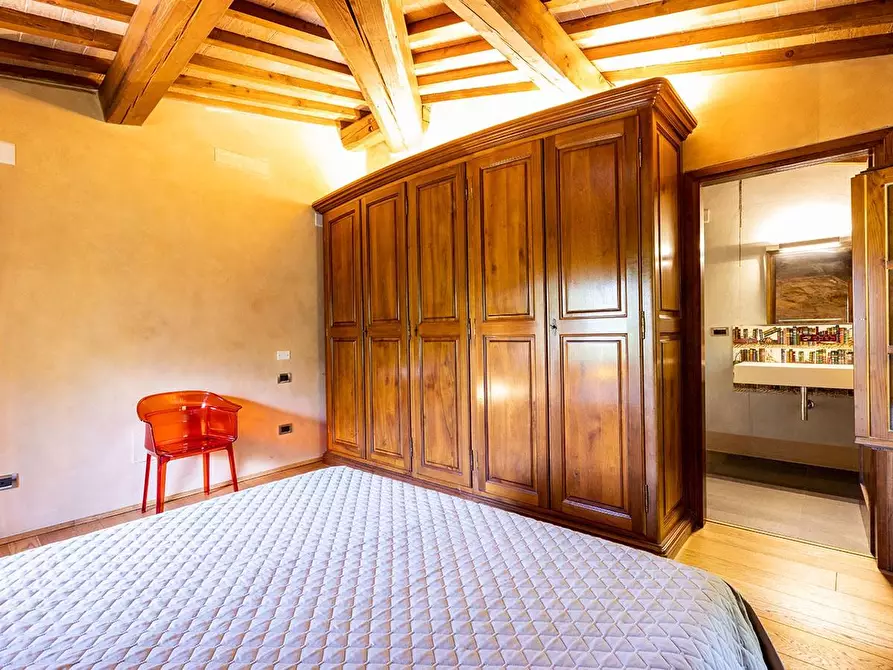 Immagine 73 di Rustico / casale in vendita  a Vicopisano