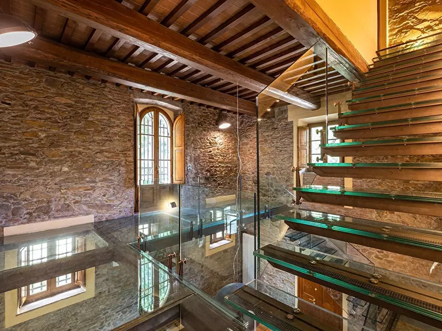 Immagine 55 di Rustico / casale in vendita  a Vicopisano