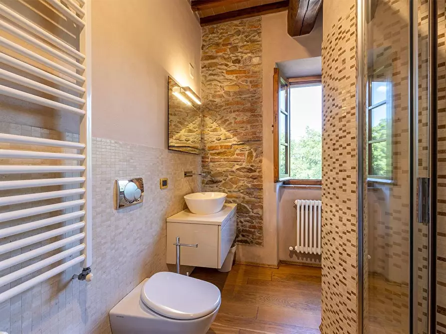 Immagine 83 di Rustico / casale in vendita  a Vicopisano