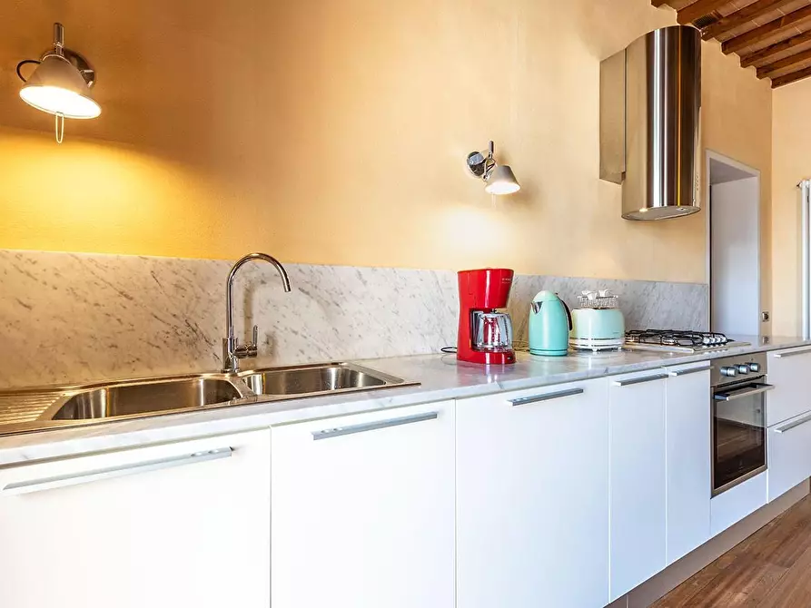 Immagine 43 di Rustico / casale in vendita  a Vicopisano