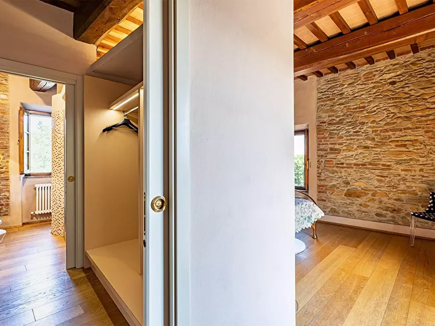 Immagine 78 di Rustico / casale in vendita  a Vicopisano