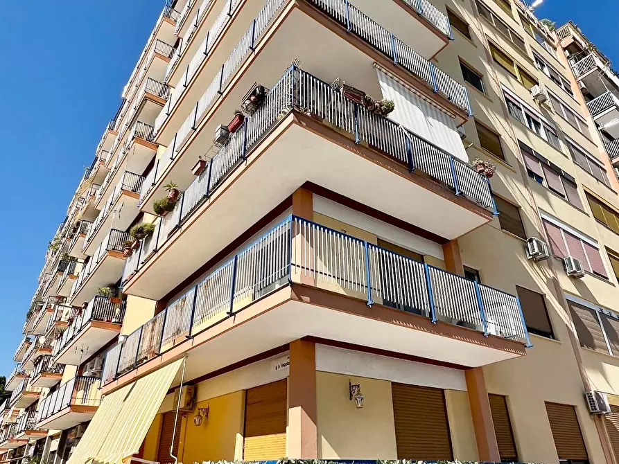 Immagine 1 di Appartamento in vendita  a Palermo