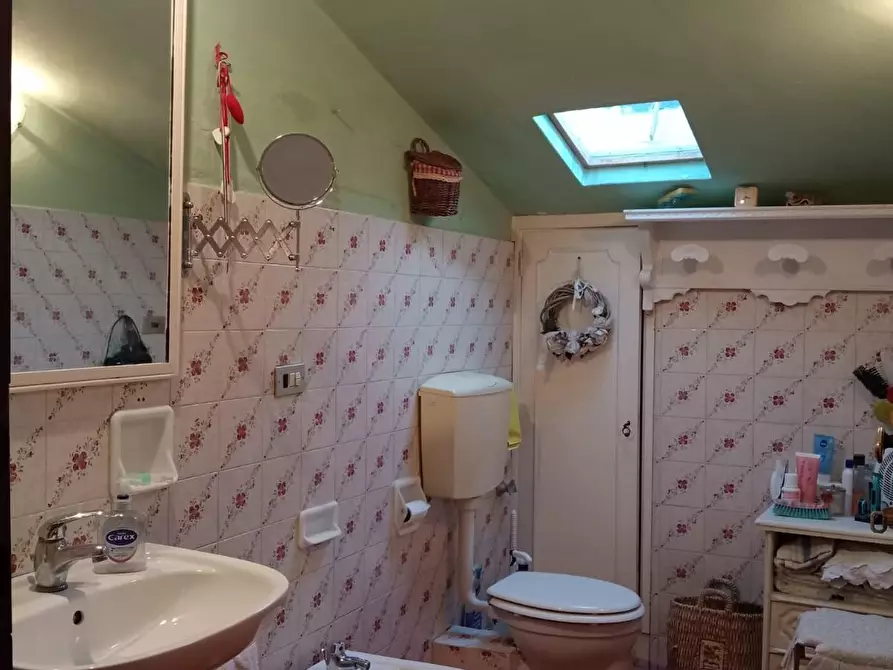 Immagine 21 di Appartamento in vendita  a Camaiore