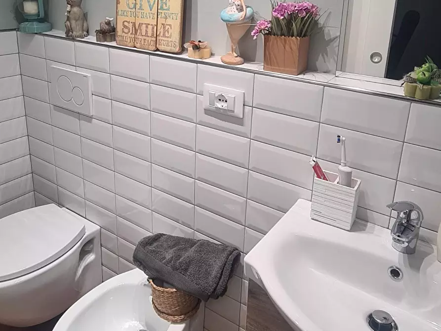 Immagine 16 di Appartamento in vendita  a Livorno