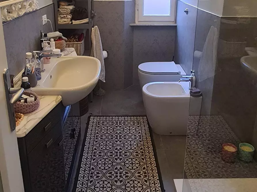 Immagine 15 di Appartamento in vendita  a Livorno