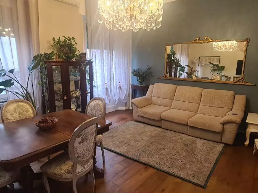 Immagine 2 di Appartamento in vendita  a Livorno