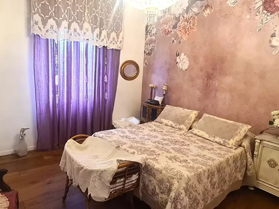 Immagine 10 di Appartamento in vendita  a Livorno